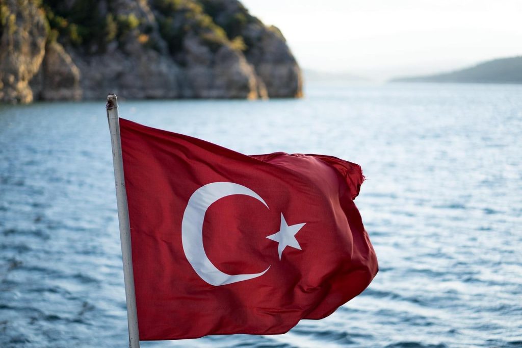 Turkish disciplinary chief resigns after leaked messages about Mourinho