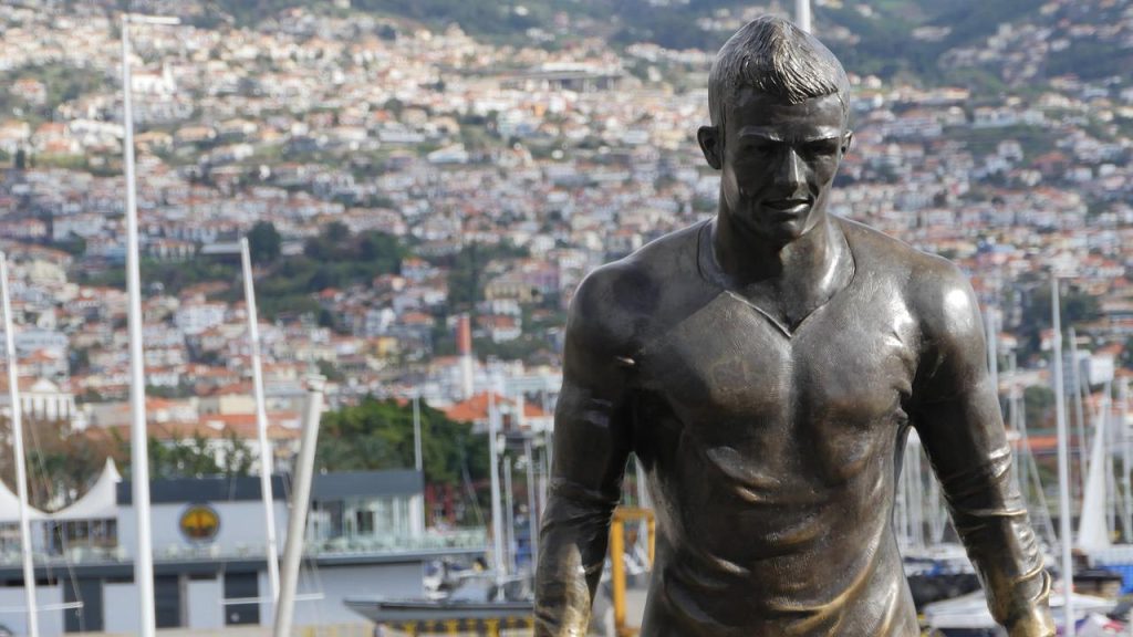 How long will Ronaldo continue?