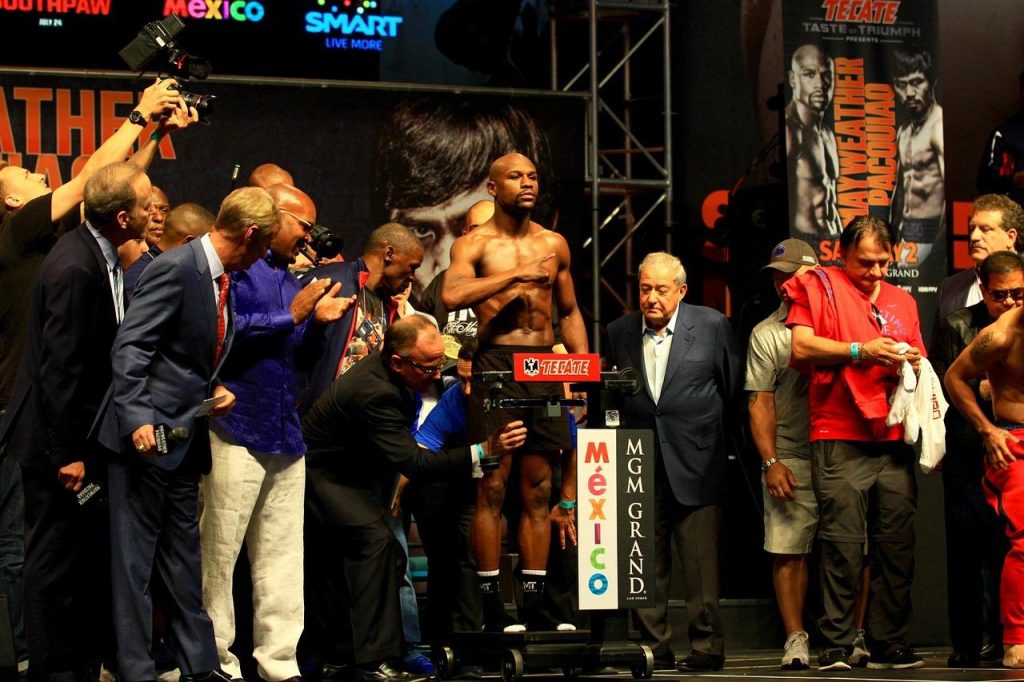 Floyd Mayweather responds with provocative message to bankruptcy rumors