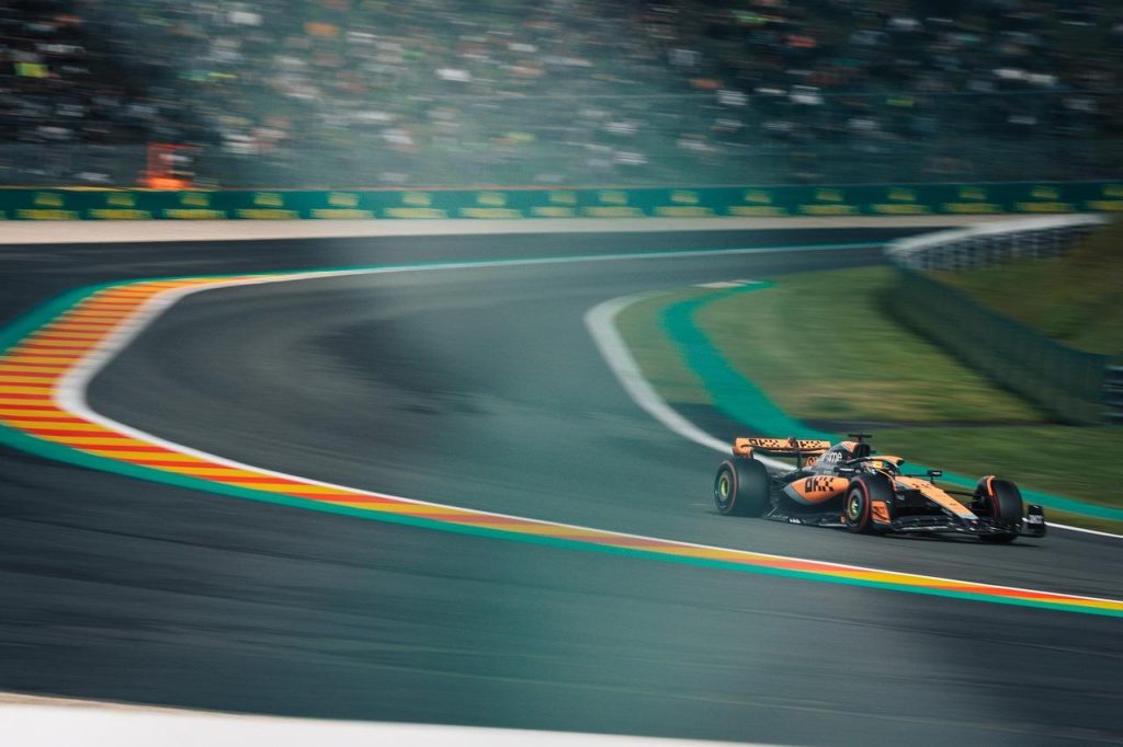 Norris withstands Piastri pressure for big Austrian GP win