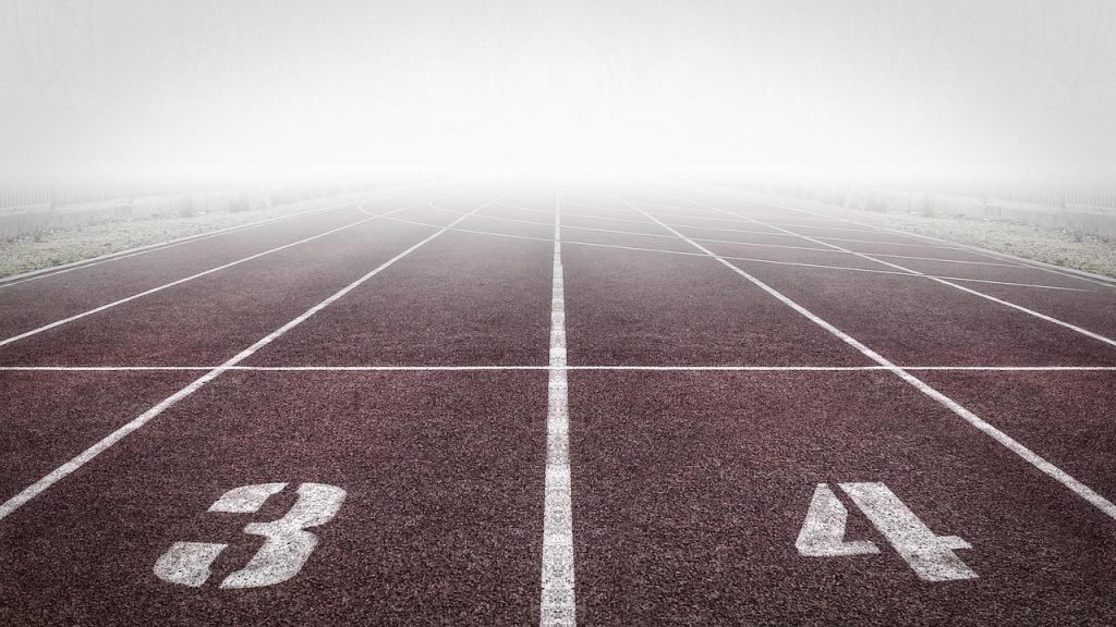 Tyreek Hill proves he’s faster than Noah Lyles’ brother and sends him a new message