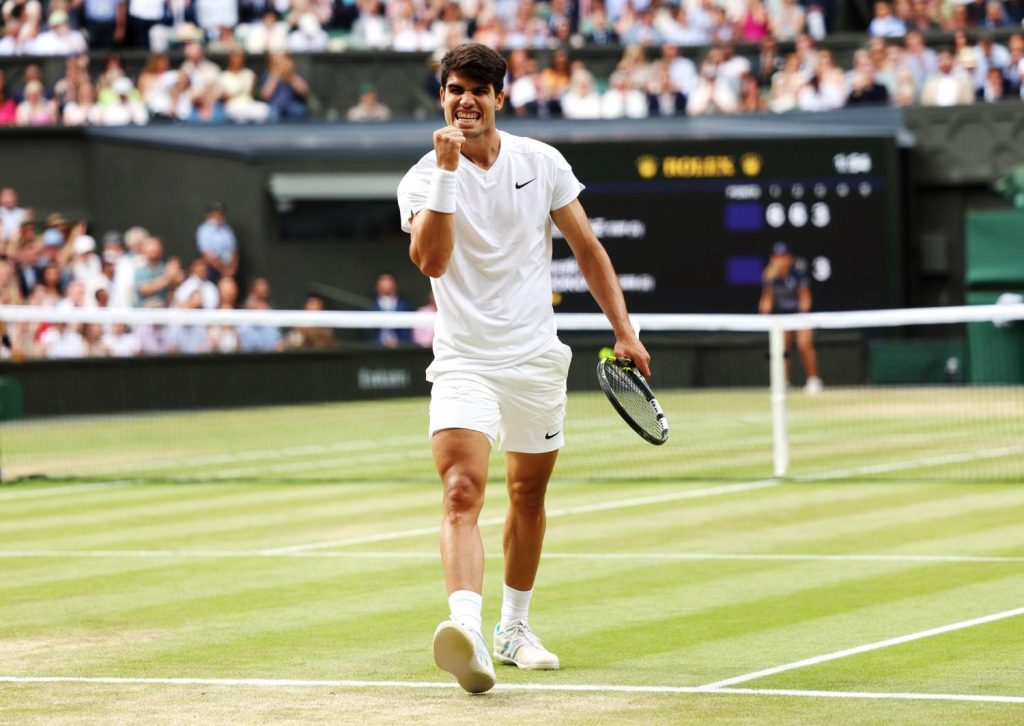 Carlos Alcaraz pauses Wimbledon thriller to aid ill fan amid scorching heat